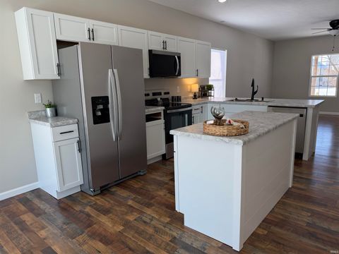 Tiny photo for 724 S Apperson Way, Kokomo, IN 46901 (MLS # 202548925)