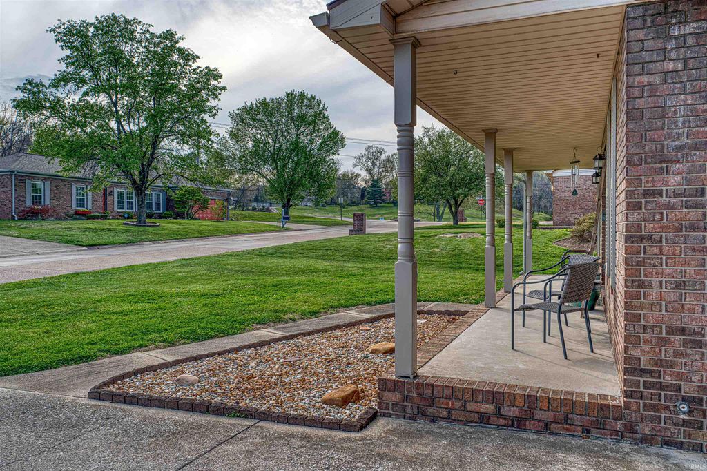 Photo of 214 Brookview Drive, Evansville, IN 47711 (MLS # 202611192)