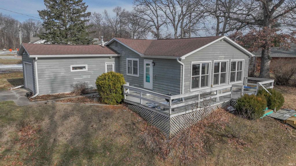 Photo of 5629 N Stahl Road, Monon, IN 47959 (MLS # 202603663)
