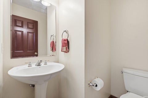 Tiny photo for 12825 Drayton Parkway, Fort Wayne, IN 46845 (MLS # 202622458)