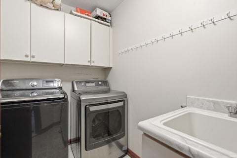 Tiny photo for 12825 Drayton Parkway, Fort Wayne, IN 46845 (MLS # 202622458)