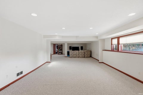 Tiny photo for 12825 Drayton Parkway, Fort Wayne, IN 46845 (MLS # 202622458)