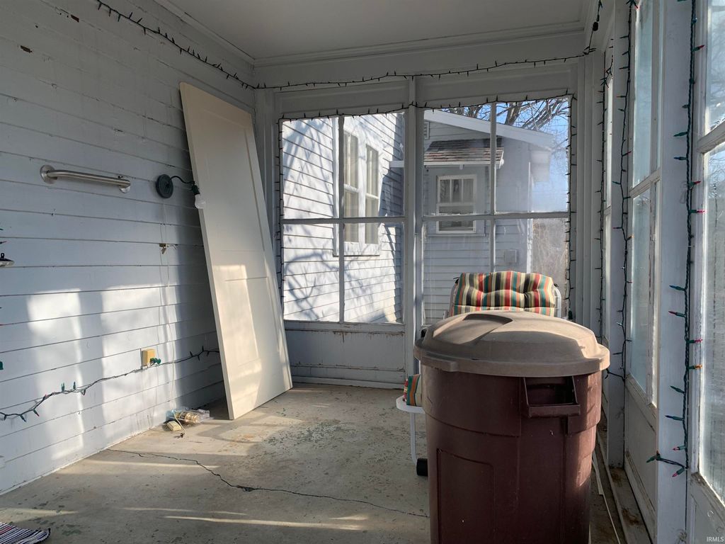 Photo of 1208 N Jefferson Street, Hartford City, IN 47348 (MLS # 202548747)