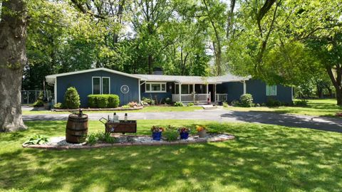 Photo of 523 S Western Loop, Monticello, IN 47960 (MLS # 202618312)