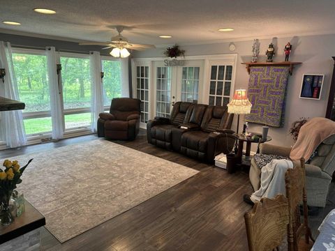 Tiny photo for 523 S Western Loop, Monticello, IN 47960 (MLS # 202618312)