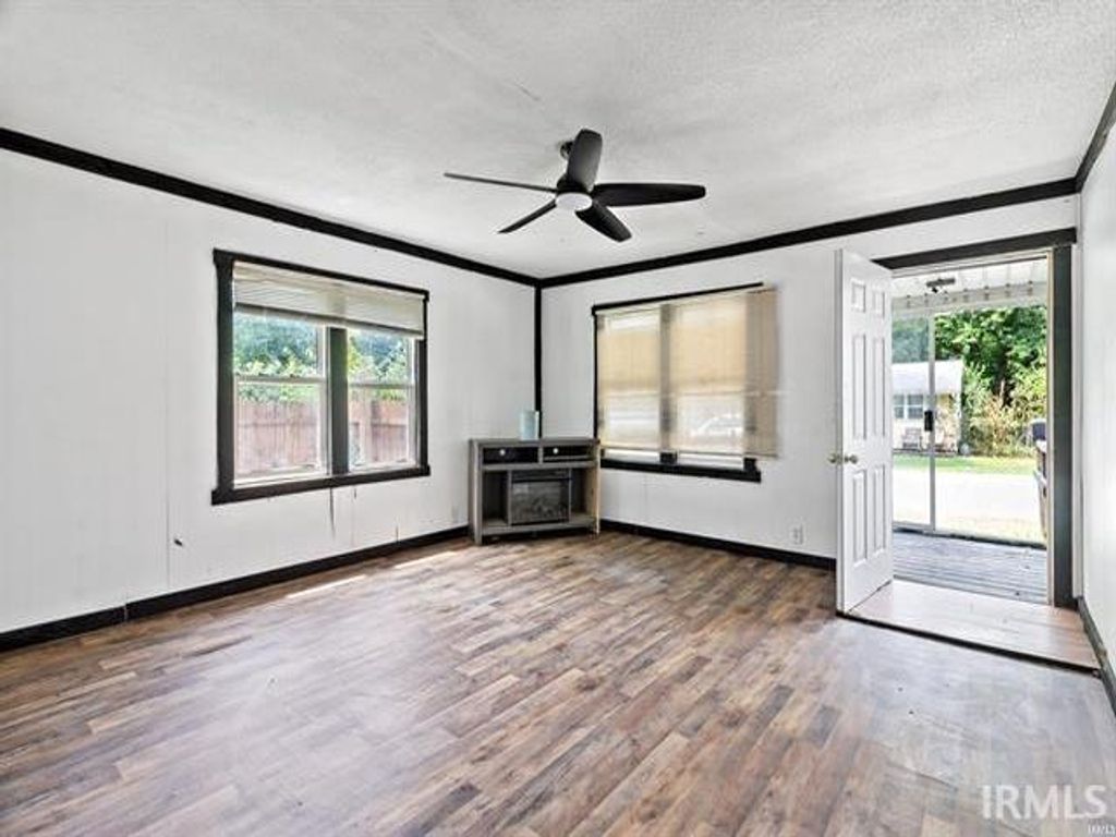 Photo of 1017 S Park Avenue, Marion, IN 46953 (MLS # 202603182)