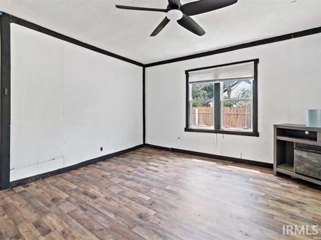 Photo of 1017 S Park Avenue, Marion, IN 46953 (MLS # 202603182)