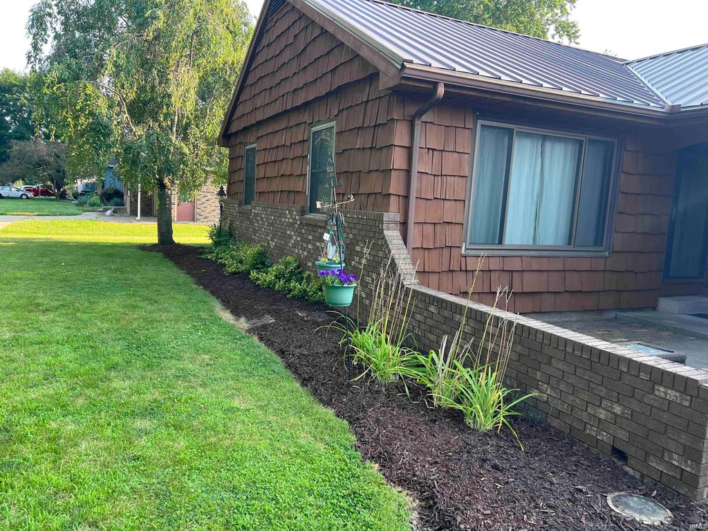 Photo of 66147 Prairie View Drive, Goshen, IN 46526 (MLS # 202628671)