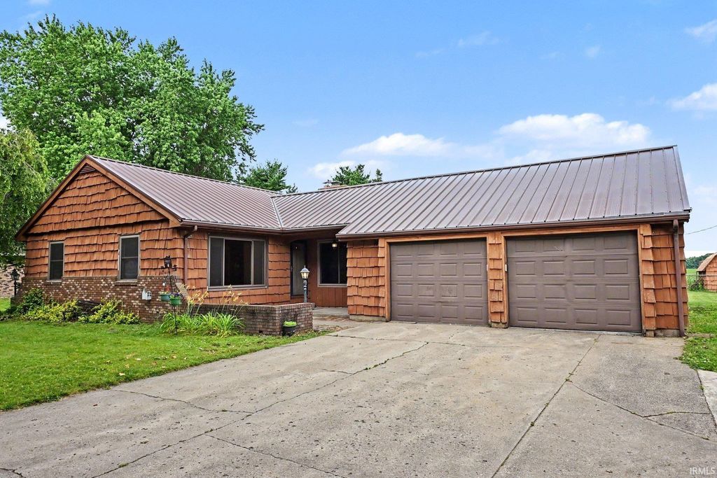 Photo of 66147 Prairie View Drive, Goshen, IN 46526 (MLS # 202628671)