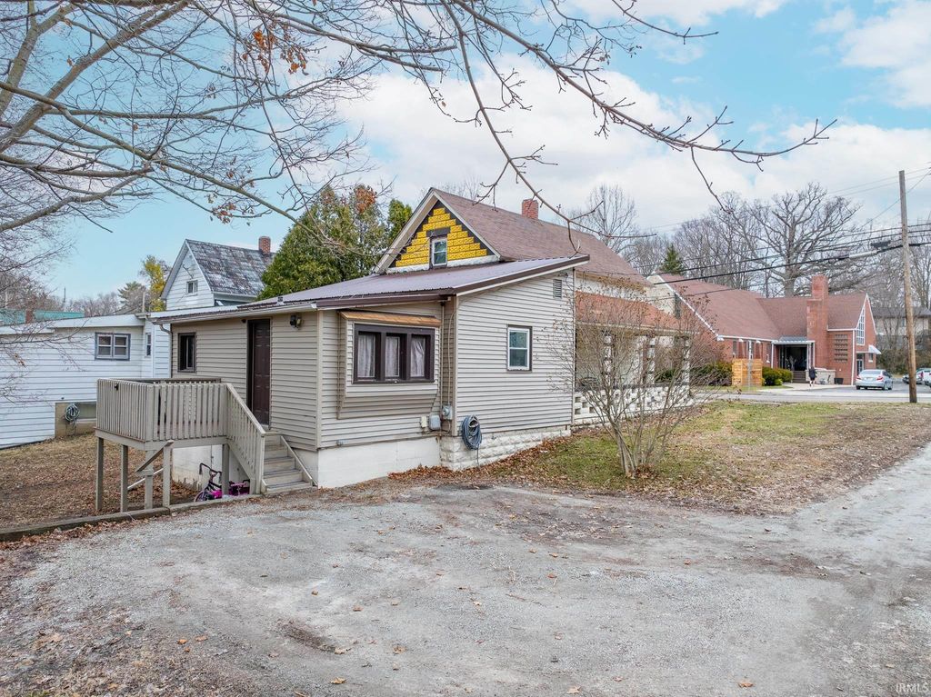 Photo of 510 N Miami Street, Wabash, IN 46992 (MLS # 202606874)