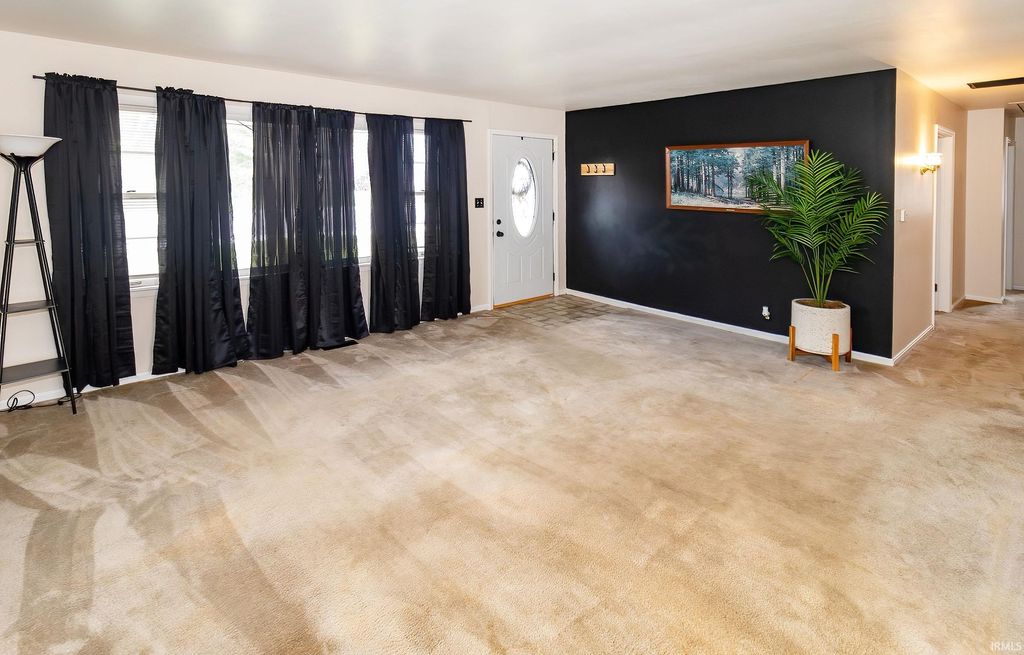 Photo of 7351 Oak Hill Road, Evansville, IN 47725 (MLS # 202611296)