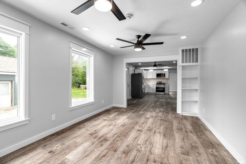 Tiny photo for 1108 Potomac Avenue, Lafayette, IN 47905 (MLS # 202515674)