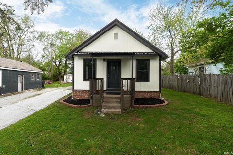 Tiny photo for 1108 Potomac Avenue, Lafayette, IN 47905 (MLS # 202515674)
