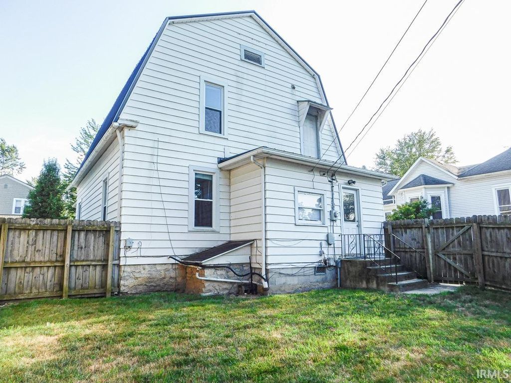 Photo of 217 E Central Avenue, Bluffton, IN 46714 (MLS # 202620558)