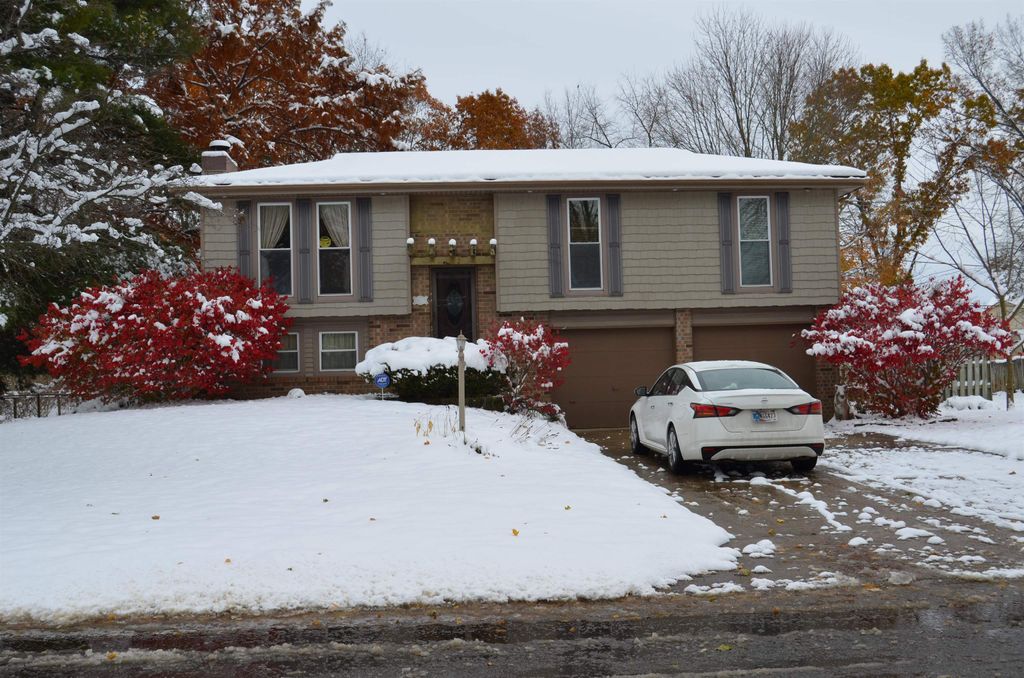 Photo of 53854 Homeland Drive, Elkhart, IN 46514 (MLS # 202545645)