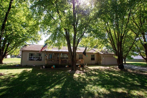 Tiny photo for 401 Mill Street, Frankton, IN 46044 (MLS # 202641839)