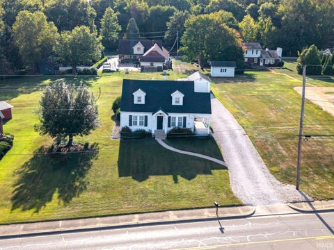 Tiny photo for 802 3rd Avenue, Jasper, IN 47546 (MLS # 202642182)