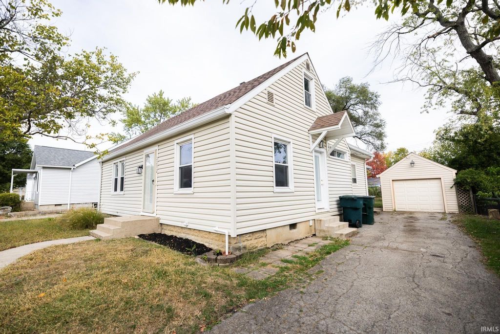 Photo of 2212 N Ball Avenue, Muncie, IN 47304 (MLS # 202543717)