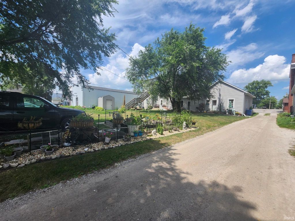 Photo of 208 E Van Buren Street, Columbia City, IN 46725 (MLS # 202605728)