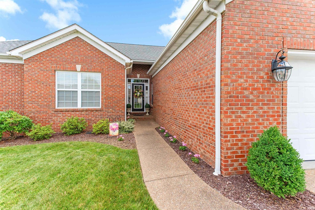 Photo of 3701 Cobblefield Drive, Evansville, IN 47711 (MLS # 202624236)