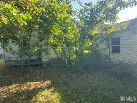 Tiny photo for 516 W Broadway Street, Mishawaka, IN 46545 (MLS # 202643659)