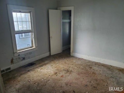Tiny photo for 516 W Broadway Street, Mishawaka, IN 46545 (MLS # 202643659)