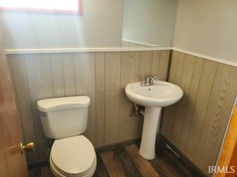 Tiny photo for 516 W Broadway Street, Mishawaka, IN 46545 (MLS # 202643659)