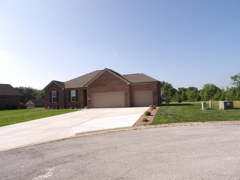 Tiny photo for 3207 WINGTIP Court, Kokomo, IN 46902 (MLS # 202625652)