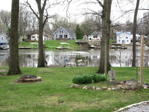 Tiny photo for 3102 E McKinley Drive, Monon, IN 47959 (MLS # 202611645)