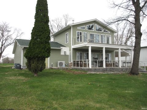 Tiny photo for 3102 E McKinley Drive, Monon, IN 47959 (MLS # 202611645)