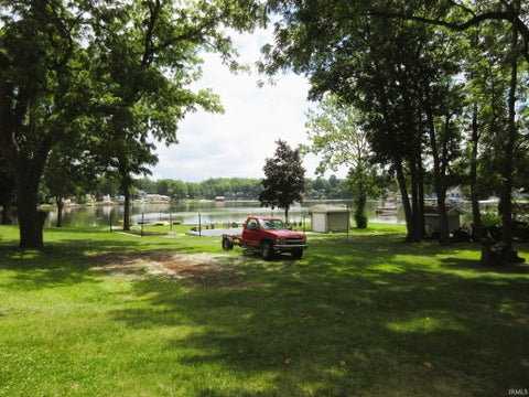 Tiny photo for 3102 E McKinley Drive, Monon, IN 47959 (MLS # 202611645)