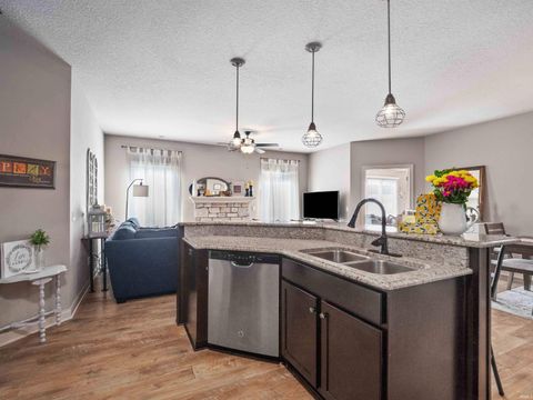 Tiny photo for 1658 Pinelock Court, New Haven, IN 46774 (MLS # 202618515)