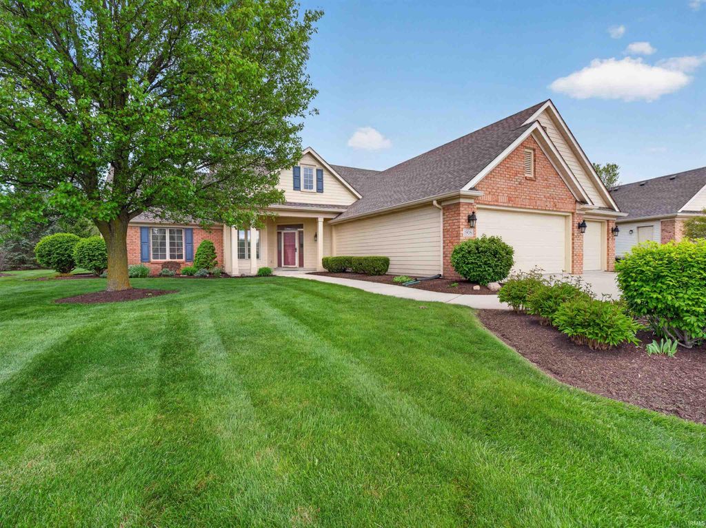 Photo of 1908 Bent Tree Court, Auburn, IN 46706 (MLS # 202616129)