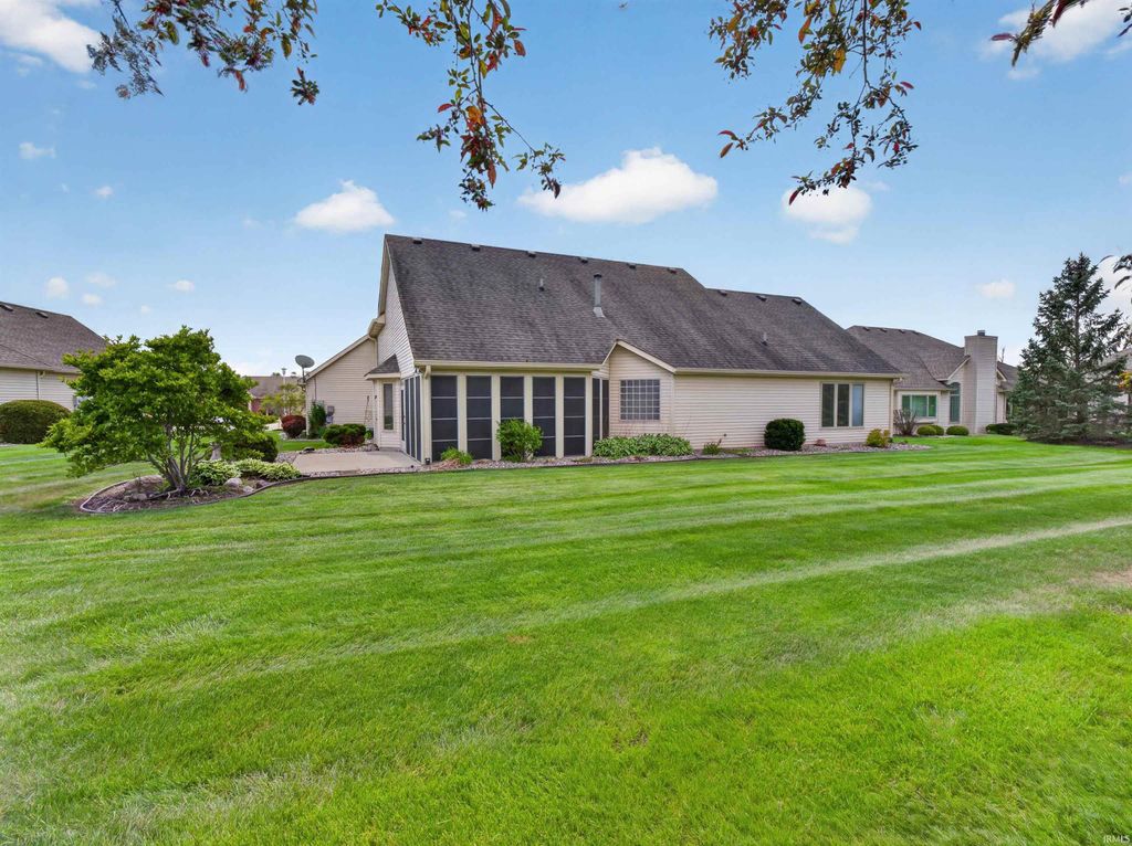 Photo of 1908 Bent Tree Court, Auburn, IN 46706 (MLS # 202616129)