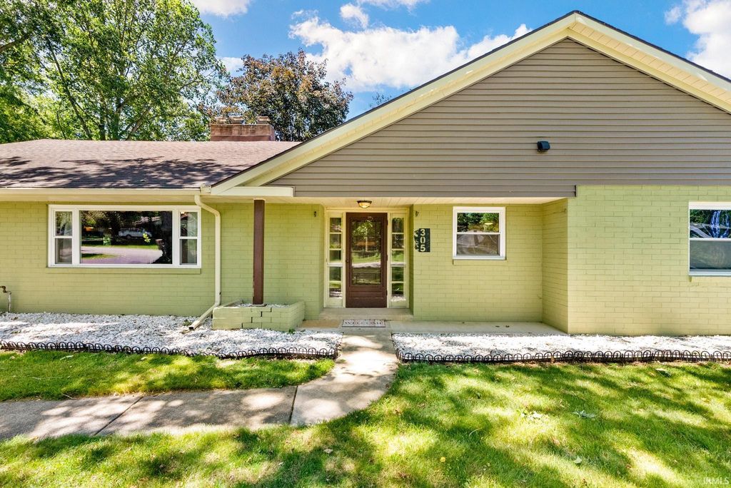 Photo of 305 Sunset Drive, North Manchester, IN 46962 (MLS # 202623719)