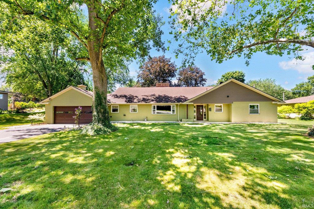 Photo of 305 Sunset Drive, North Manchester, IN 46962 (MLS # 202623719)