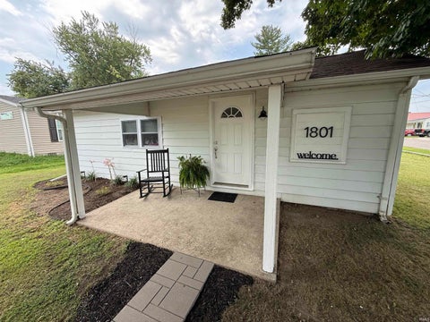 Tiny photo for 1801 Wabash Street, Vincennes, IN 47591 (MLS # 202632372)