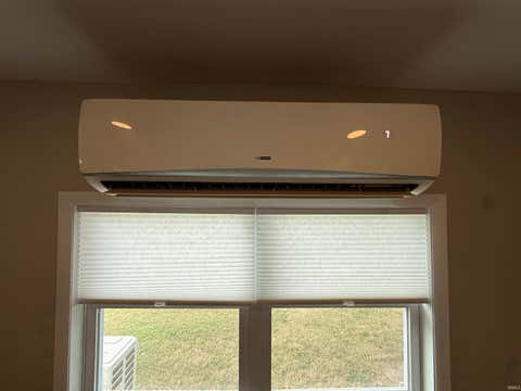 Tiny photo for 1801 Wabash Street, Vincennes, IN 47591 (MLS # 202632372)