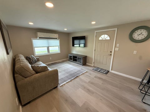Tiny photo for 1801 Wabash Street, Vincennes, IN 47591 (MLS # 202632372)