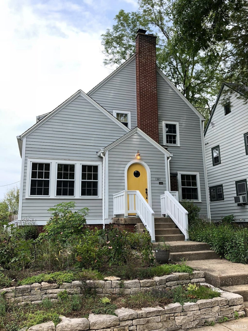 Photo of 1321 E Hunter Avenue, Bloomington, IN 47401 (MLS # 202640130)