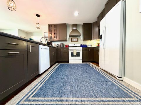 Tiny photo for 17 Eastview Court, Bedford, IN 47421 (MLS # 202604124)