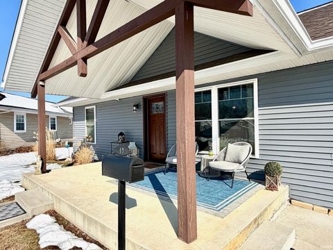 Tiny photo for 17 Eastview Court, Bedford, IN 47421 (MLS # 202604124)