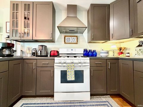 Tiny photo for 17 Eastview Court, Bedford, IN 47421 (MLS # 202604124)