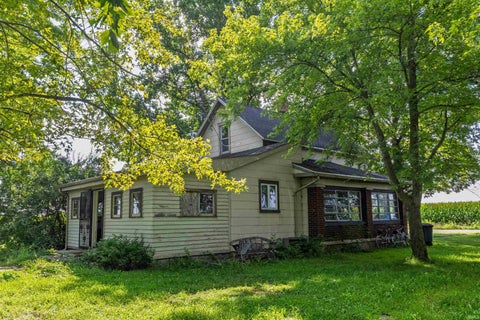Tiny photo for 5567 E County Road 300, Logansport, IN 46947 (MLS # 202635344)