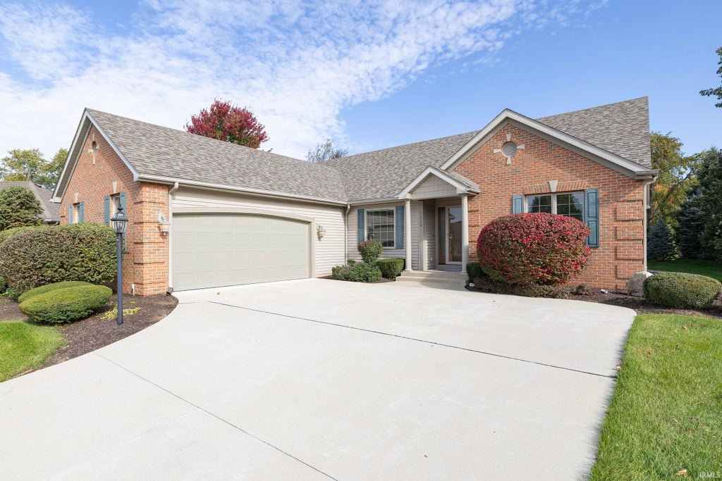 Photo of 5018 Masthead Court, South Bend, IN 46628 (MLS # 202643123)