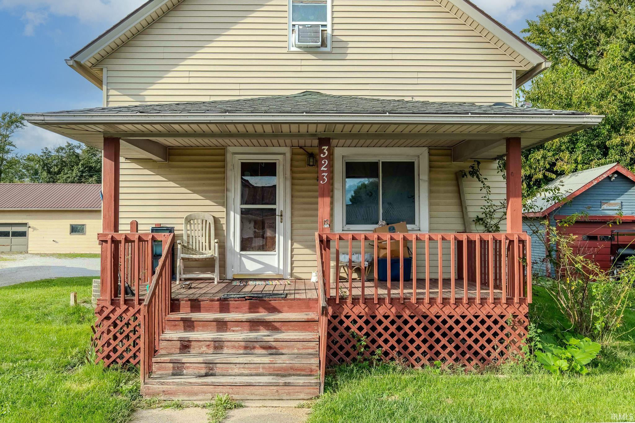 323 E Lake Street