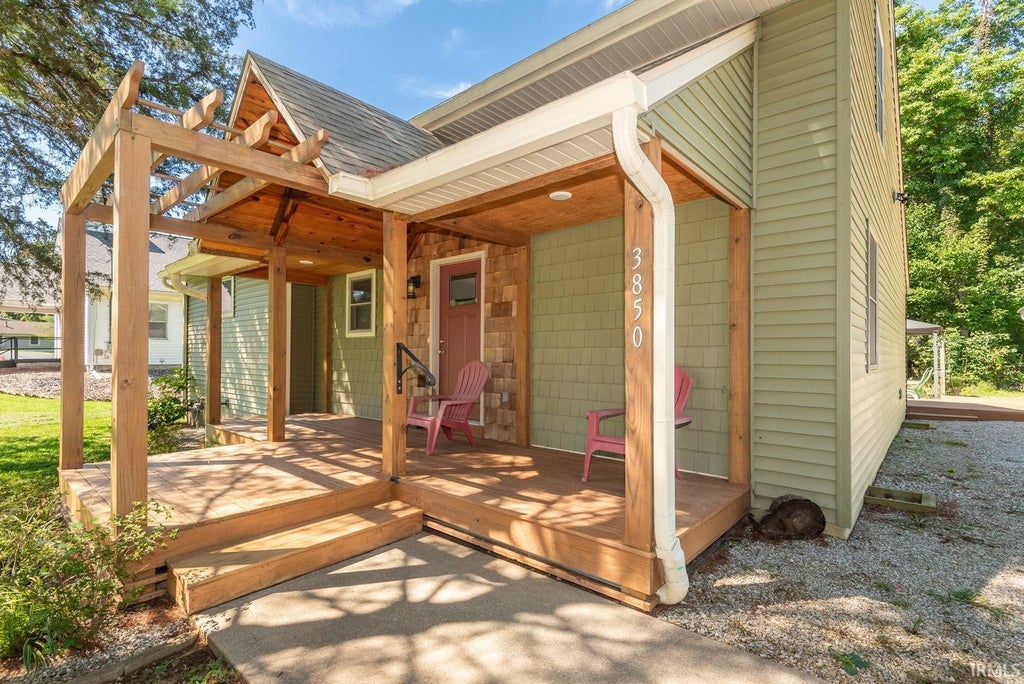 Photo of 3850 S Snoddy Road, Bloomington, IN 47401 (MLS # 202634328)