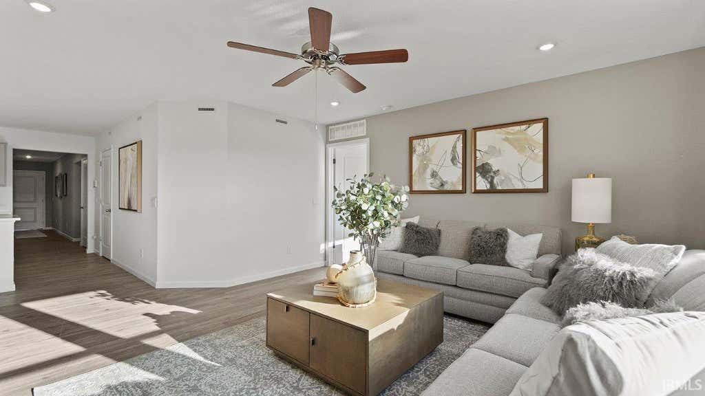Photo of 3506 Beck Court, Fort Wayne, IN 46818 (MLS # 202627285)