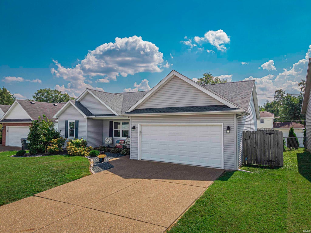 Photo of 10529 Tecumseh Drive, Newburgh, IN 47630 (MLS # 202636116)