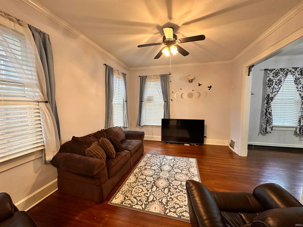 Photo of 868 Bellemeade Avenue, Evansville, IN 47713 (MLS # 202549826)